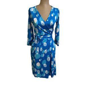 Diane  von Furstenberg silk blue and white polka dot wrap dress size 2